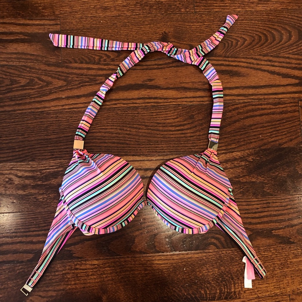 Victoria’s Secret hottie halter swim top size 32D